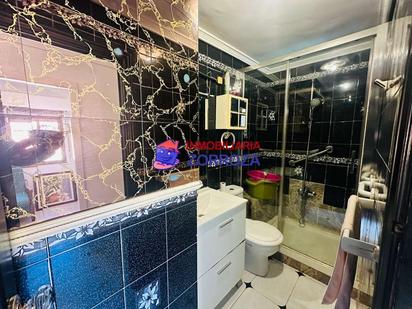 Bathroom of Apartment for sale in Bilbao 