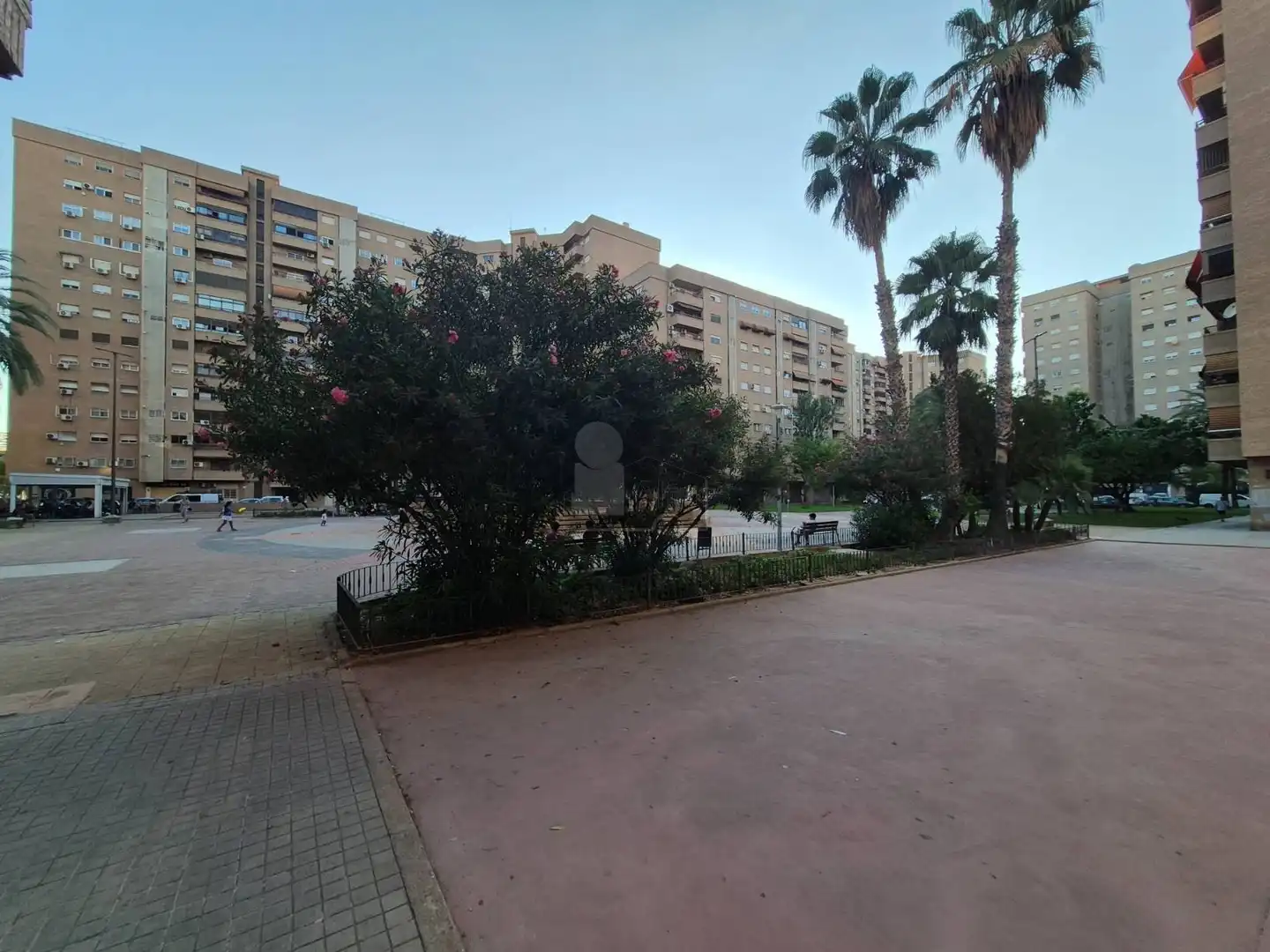Aparcament de Pis en venda en Xirivella amb Aire condicionat, Calefacció i Moblat