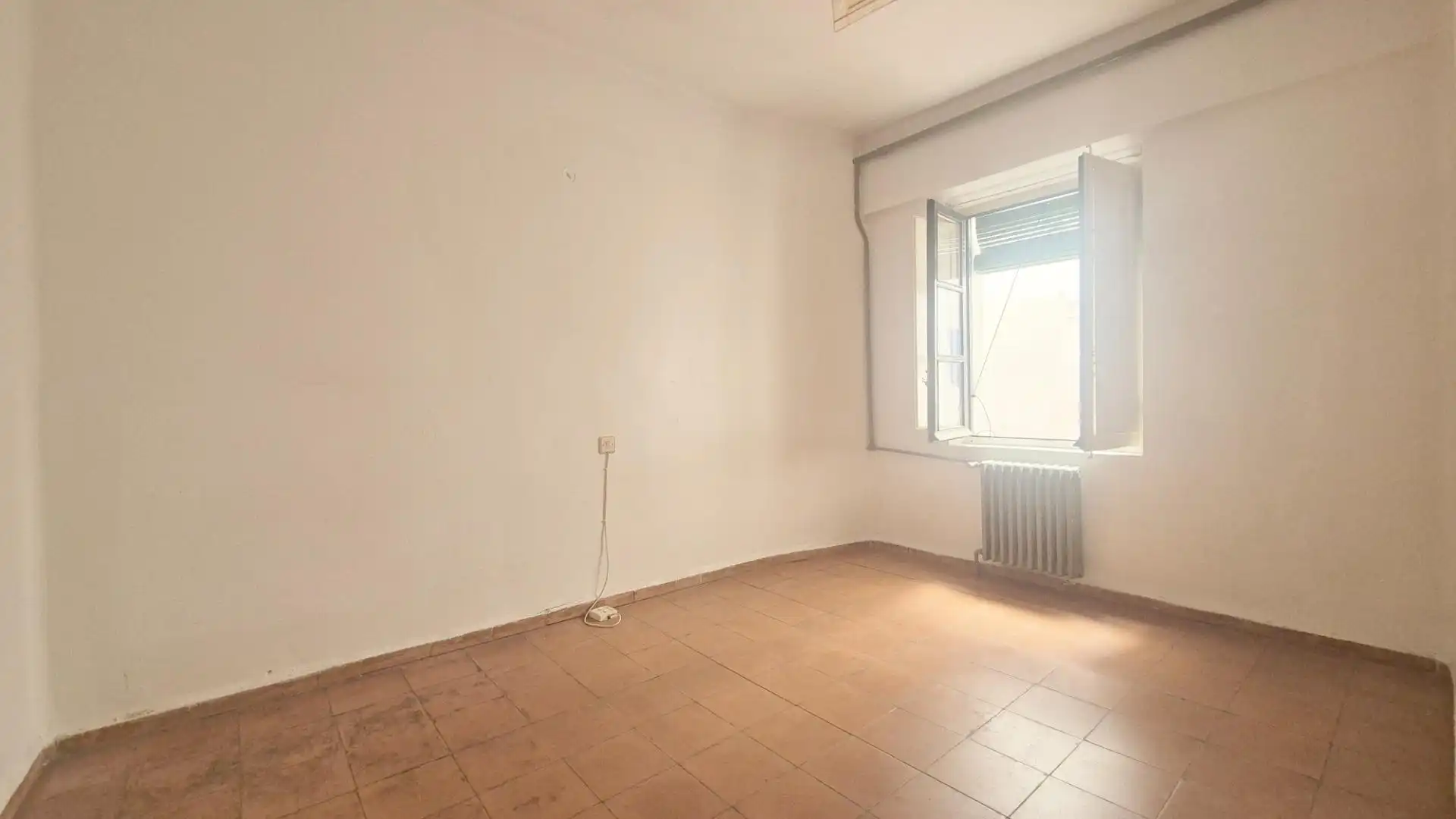 Bedroom of Flat for sale in Salamanca  with Heating
