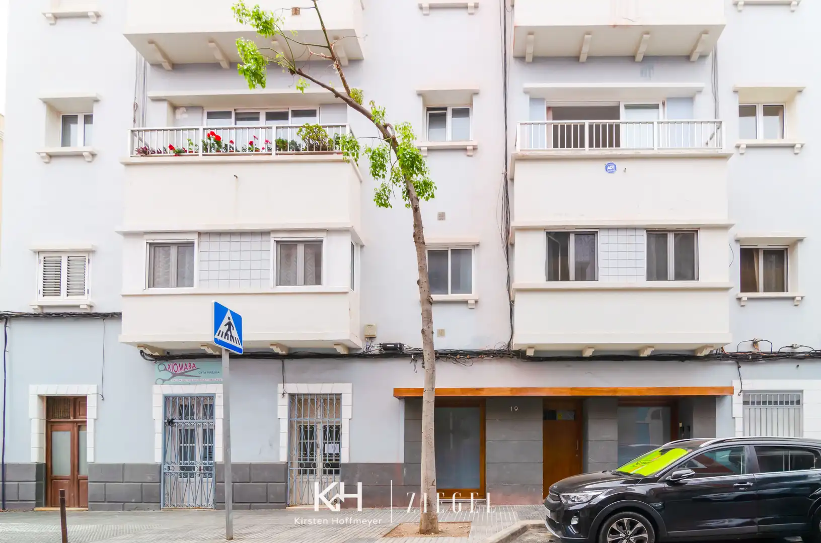 Vista exterior de Pis en venda en Las Palmas de Gran Canaria amb Terrassa, Moblat i Balcó