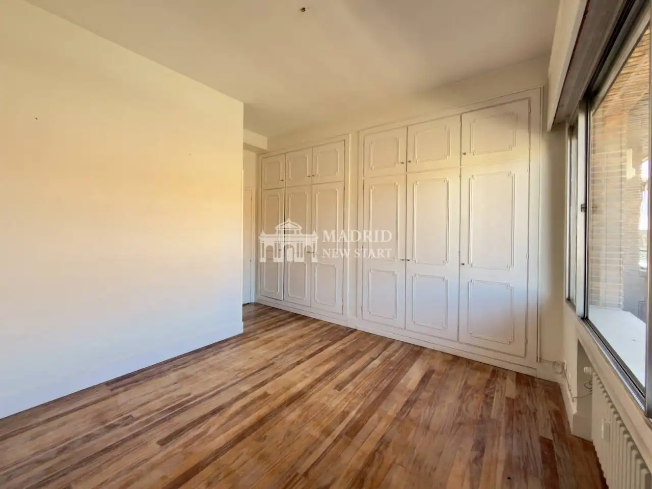 Schlafzimmer von Wohnung zum Verkauf in Madrid mit Klimaanlage, Heizung und Terrasse