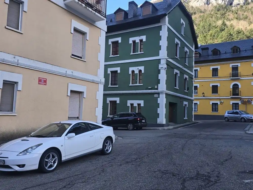 Vista exterior de Dúplex en venta en Canfranc con Calefacción y Trastero