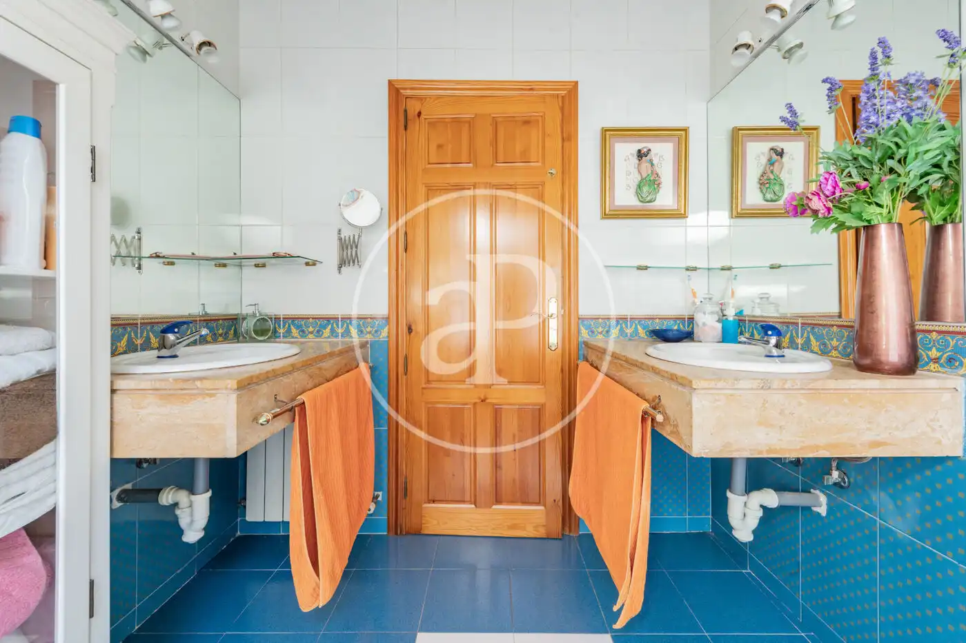 Bathroom of Houses for sale in Valdeolmos-Alalpardo, Madrid
