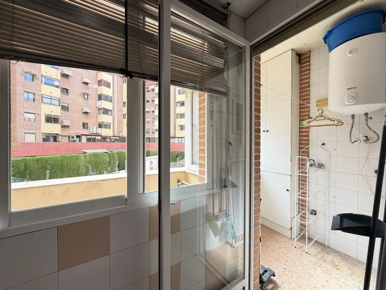 Terrasse von Wohnung zum Verkauf in Alicante / Alacant mit Klimaanlage, Privatgarten und Terrasse