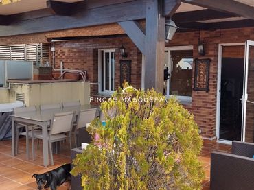 Dúplex amb piscina en venda a centro