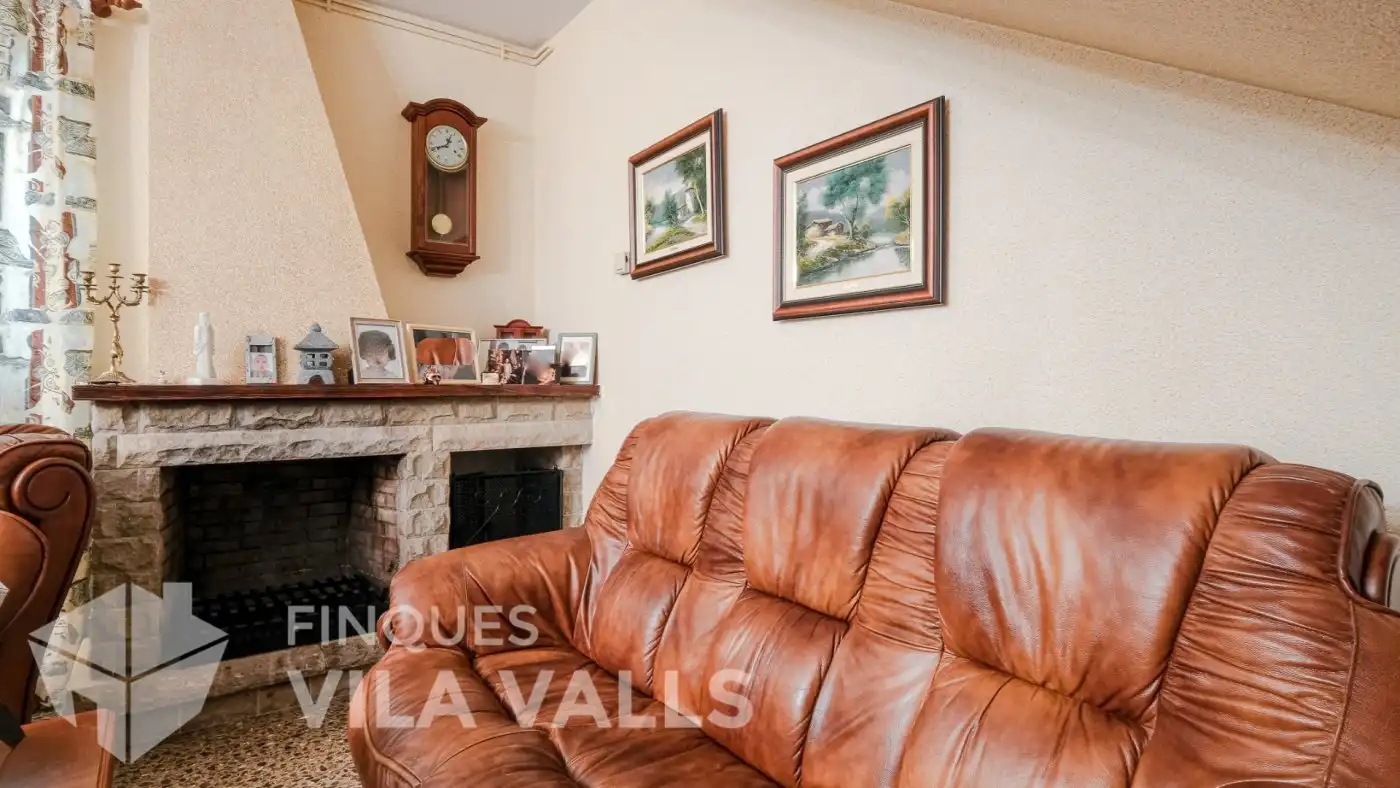 Sala d'estar de Casa o xalet en venda en Caldes de Montbui amb Calefacció, Jardí privat i Terrassa