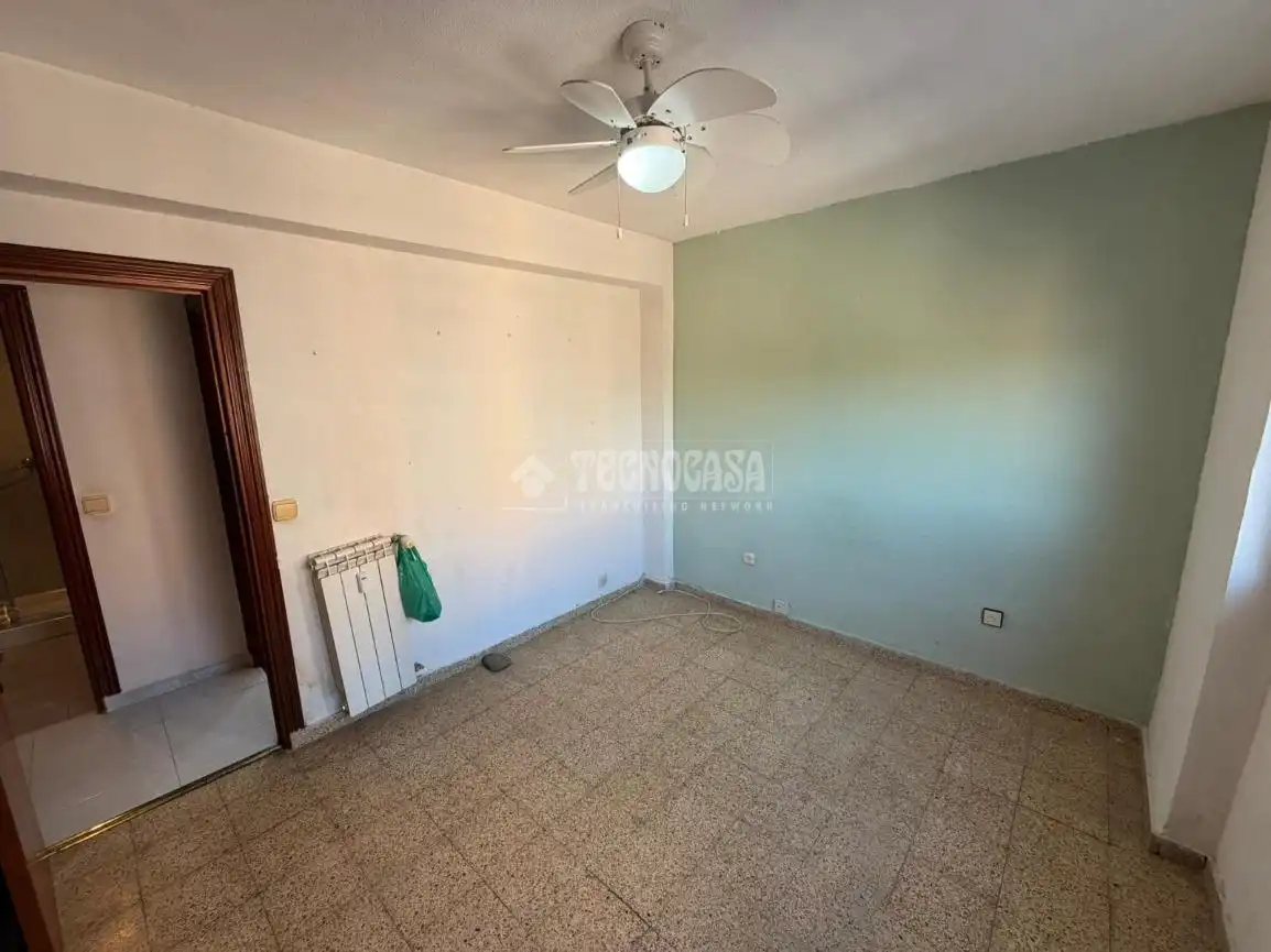Bedroom of Flat for sale in Alcalá de Henares  with Air Conditioner and Heating