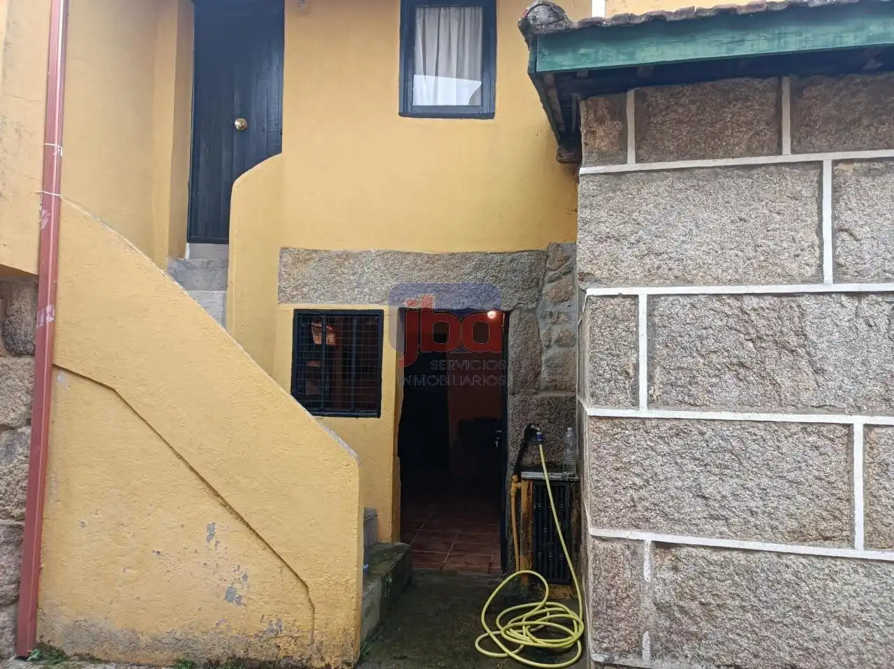 Vista exterior de Casa o chalet en venta en A Merca   con Calefacción, Trastero y Amueblado