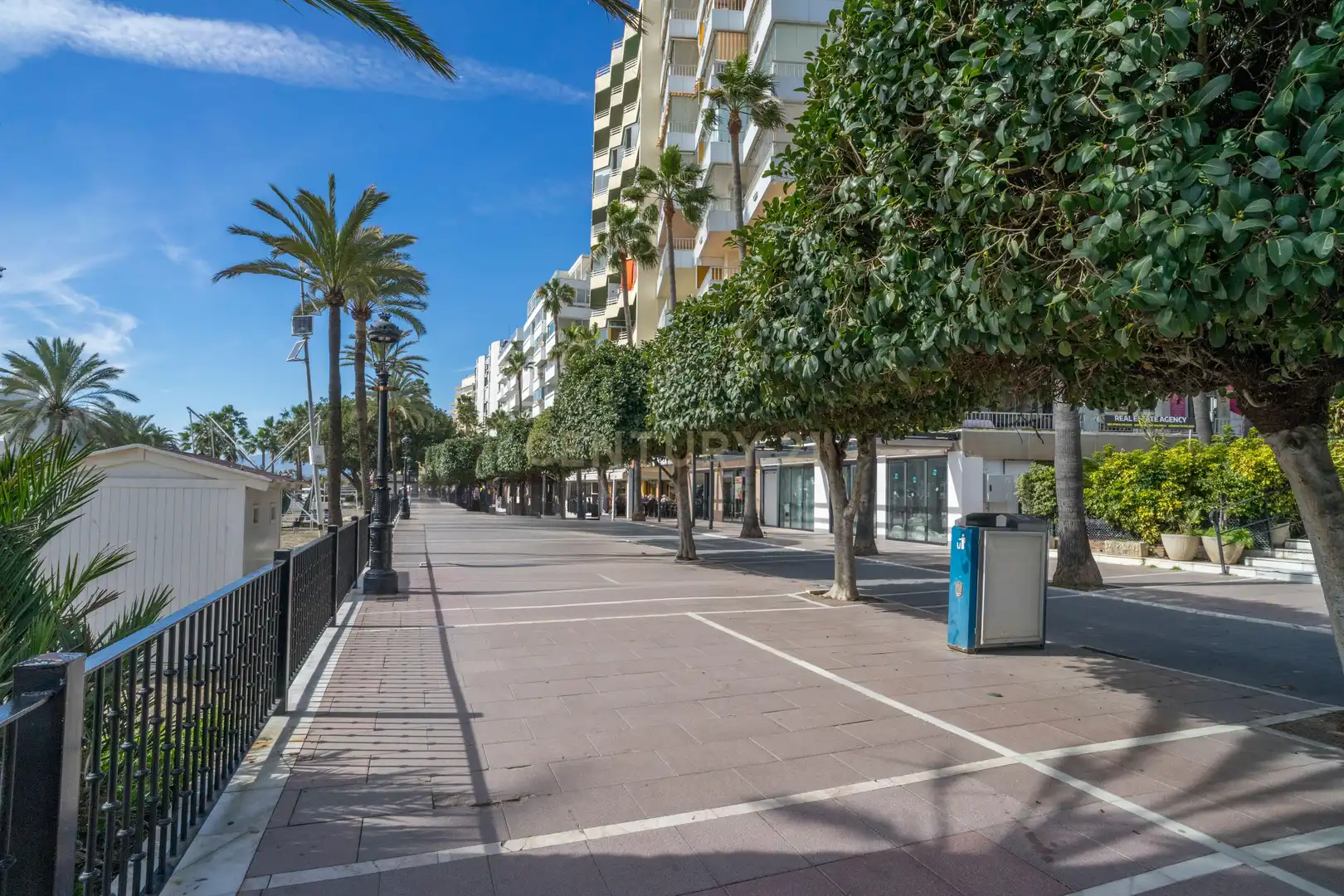 Außenansicht von Wohnung zum Verkauf in Marbella mit Balkon und Alarm