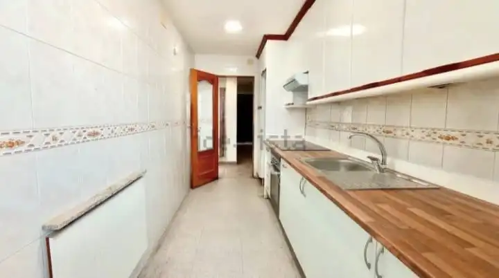 Piso de alquiler en Carrer de Joan d'Àustria, Centro