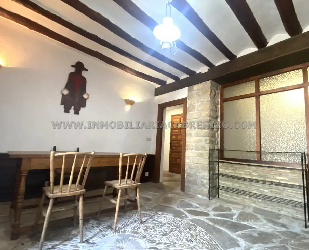 Casa adosada en venda en Obanos amb Calefacció, Parquet i Terrassa