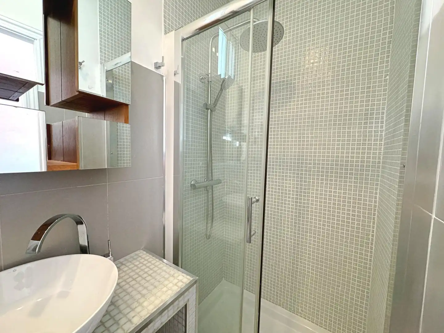 Baño de Piso de alquiler en Madrid con Aire acondicionado, Calefacción y Terraza