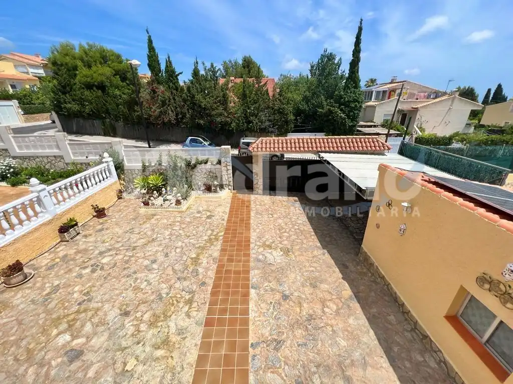 Vista exterior de Casa o chalet en venta en La Nucia con Aire acondicionado, Calefacción y Balcón