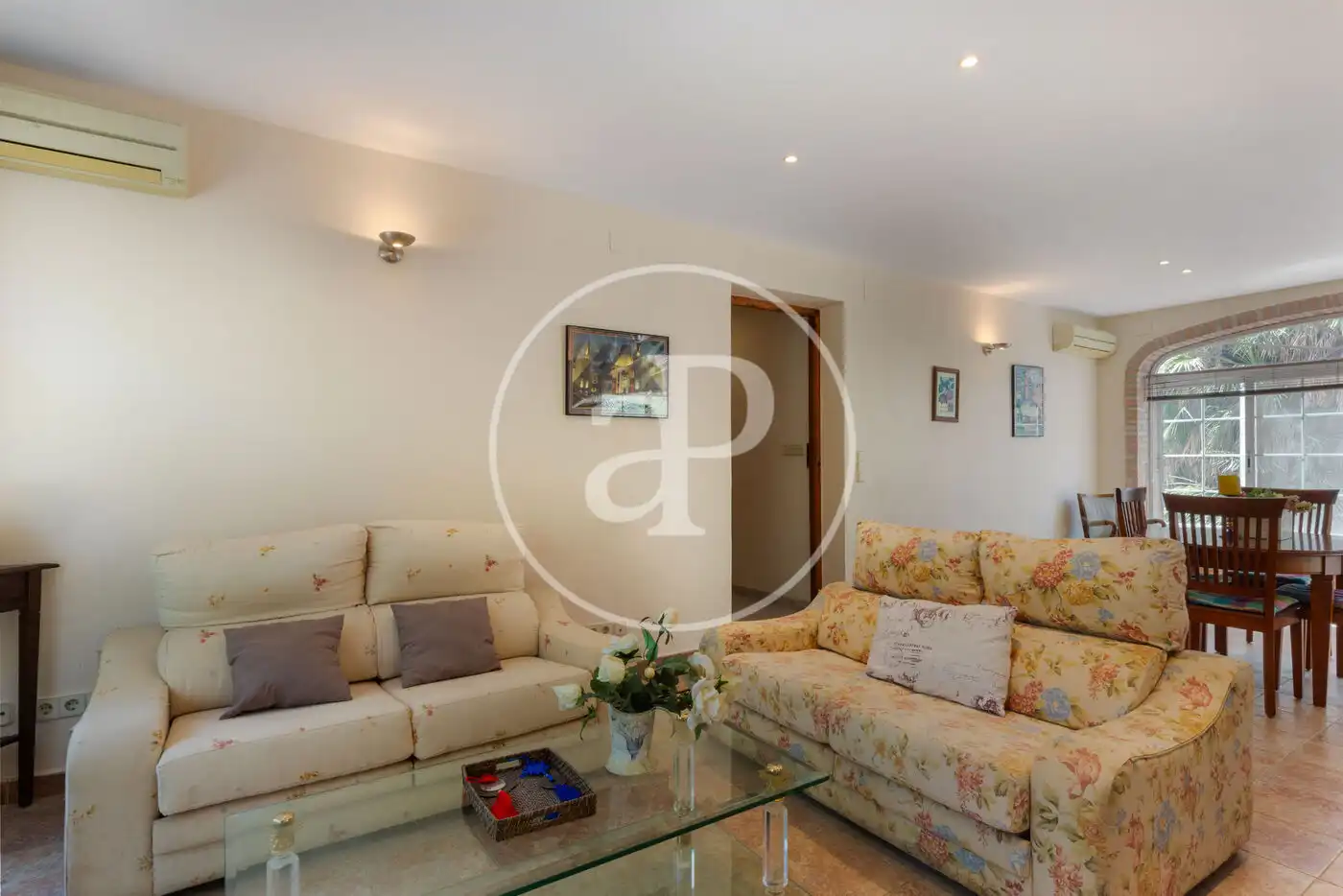 Sala de estar de Casa o chalet en venta en Paterna con Aire acondicionado, Calefacción y Jardín privado