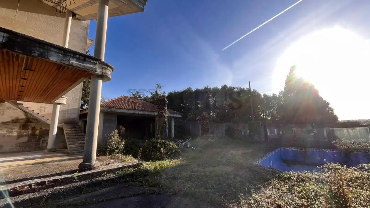 Villa con piscina in vendita a CATRO CAMIÑOS, imagen 5