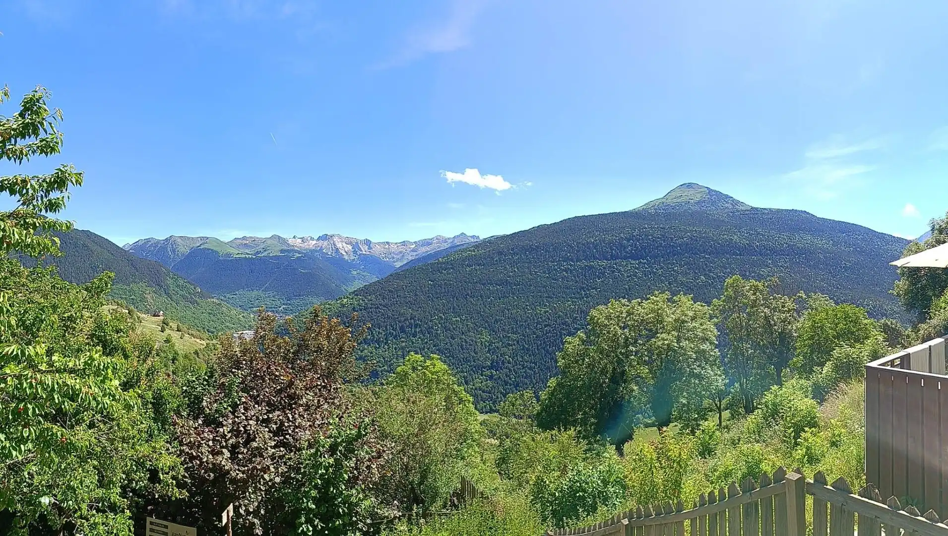 Vista exterior de Apartamento en venta en Vielha e Mijaran con Calefacción, Terraza y Balcón
