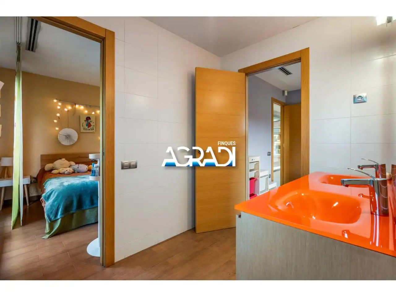 Bathroom of Houses for sale in Les Franqueses del Vallès  with Air Conditioner, Heating and Private garden