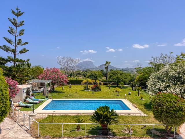 Casa-chalet en Venta en Beniarbeig