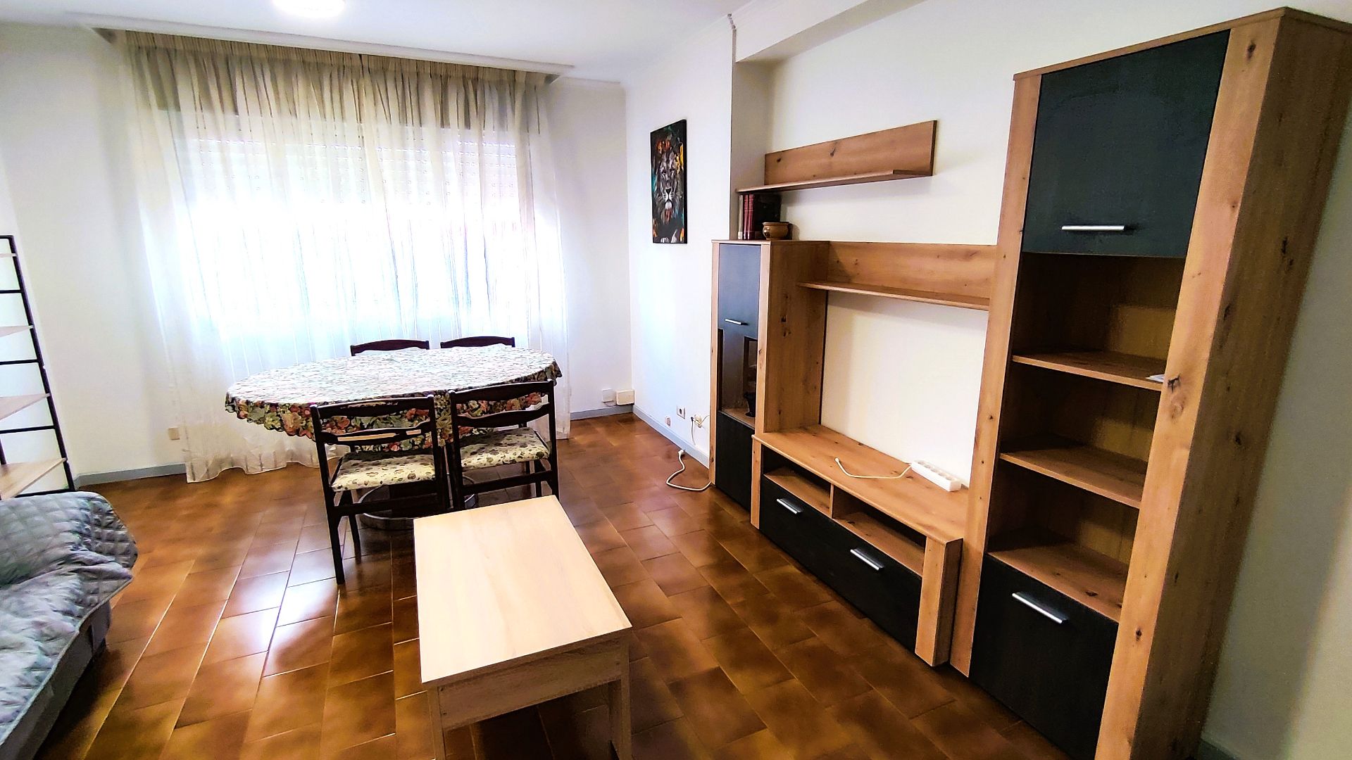 Living room of Flat for sale in Nigrán  with Parquet flooring, Storage room and Furnished