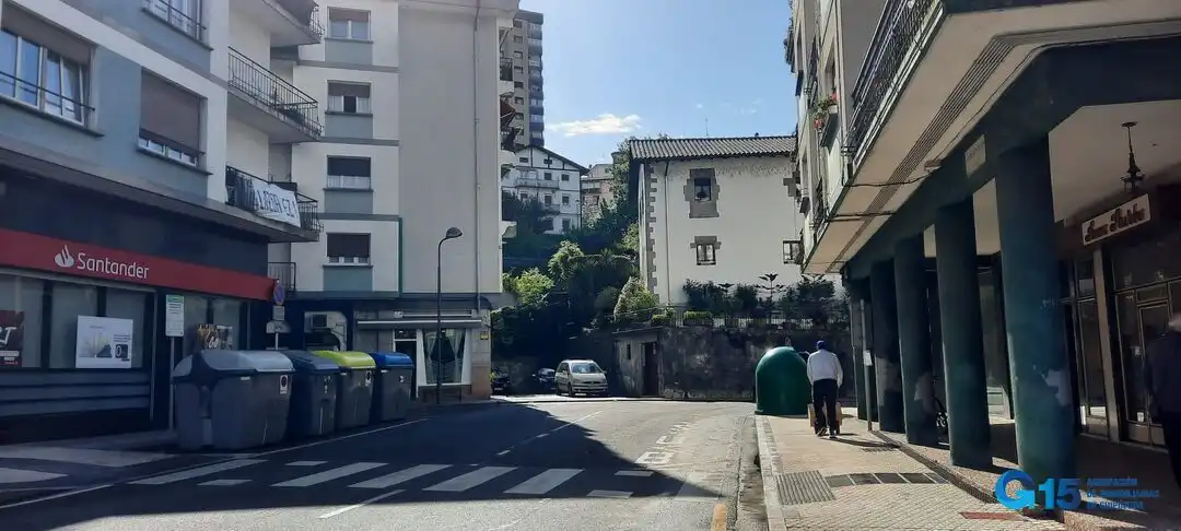 Außenansicht von Garage zum Verkauf in Andoain