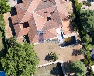 Vista exterior de Casa o xalet en venda en  Madrid Capital amb Aire condicionat, Calefacció i Jardí privat