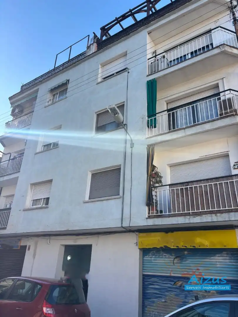 Piso con terraza en venta en Col.legis Nous, imagen 4