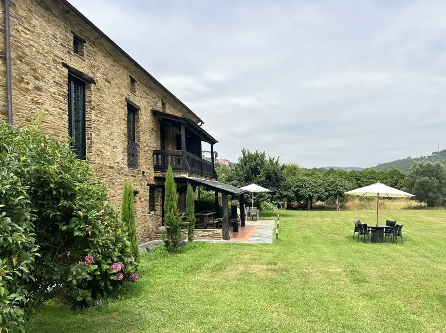 Edificio en venta en San Tirso de Abres