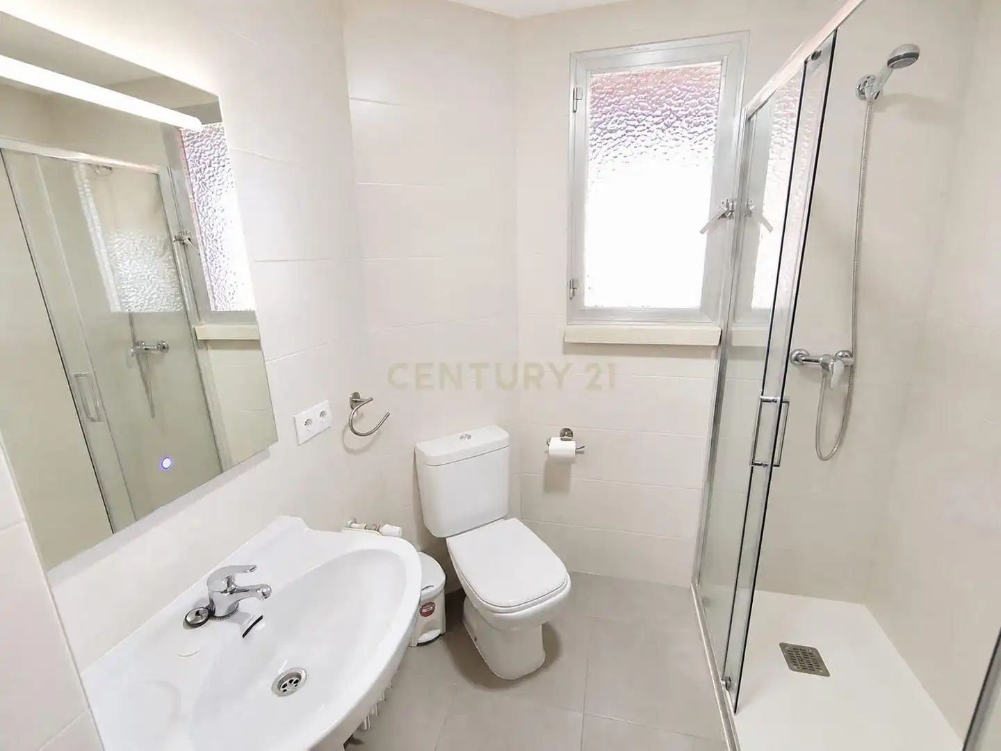 Flat for rent in Avenida de la Bondad, Cáceres‎, Spain, 12, Nuevo Cáceres