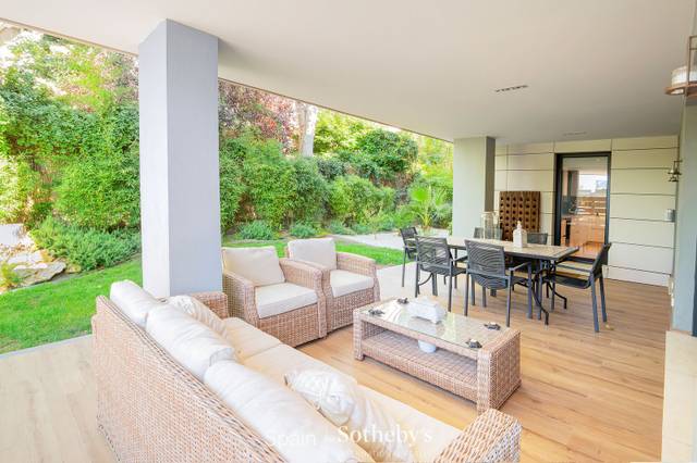 Apartamento en Venta en Calle de Navaluenga en Yucatán - Las Cornisas