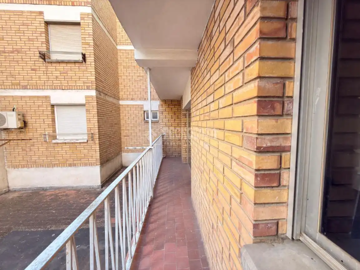Vista exterior de Piso en venta en Zaragoza con Calefacción, Terraza y Balcón
