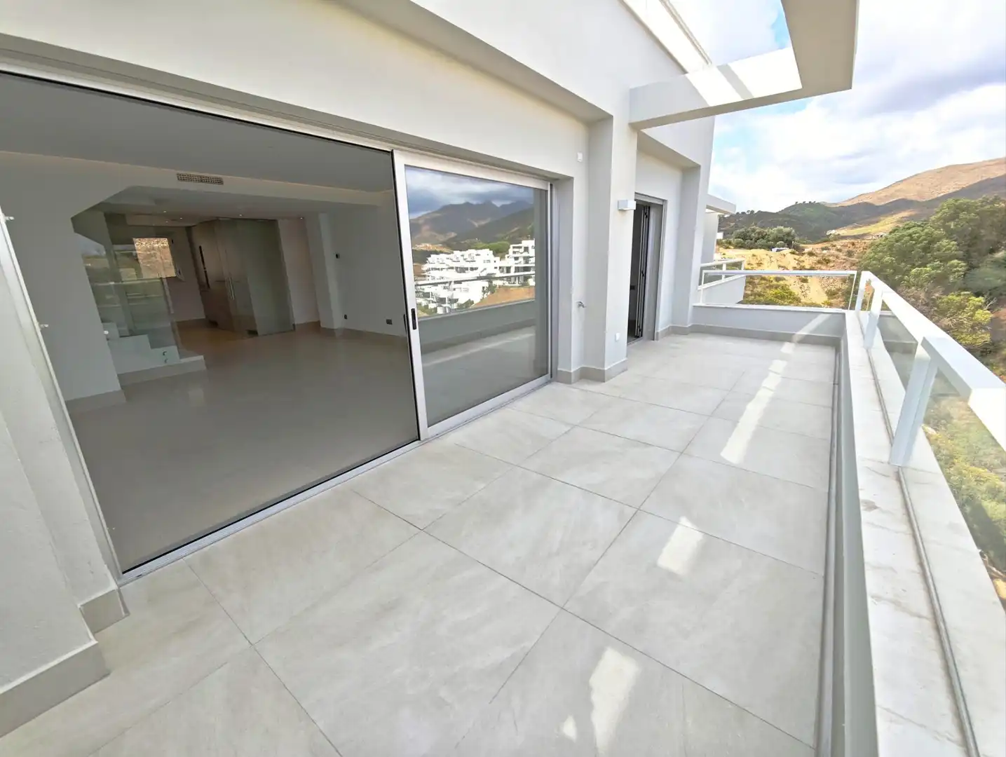 Attico con piscina in vendita a Calle Valle de Somiedo Urbanización Lagar Martell, imagen 13
