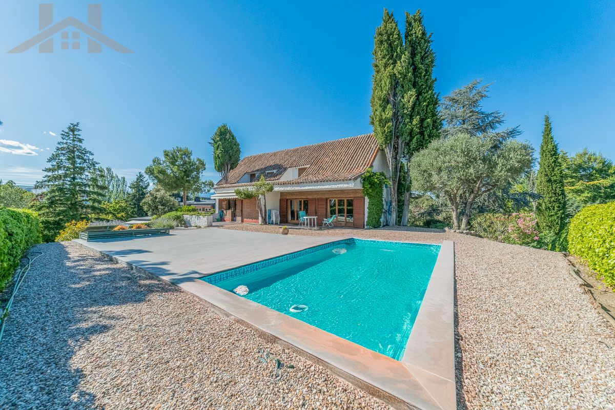 Piscina de Casa o xalet en venda en Tres Cantos amb Aire condicionat, Calefacció i Jardí privat