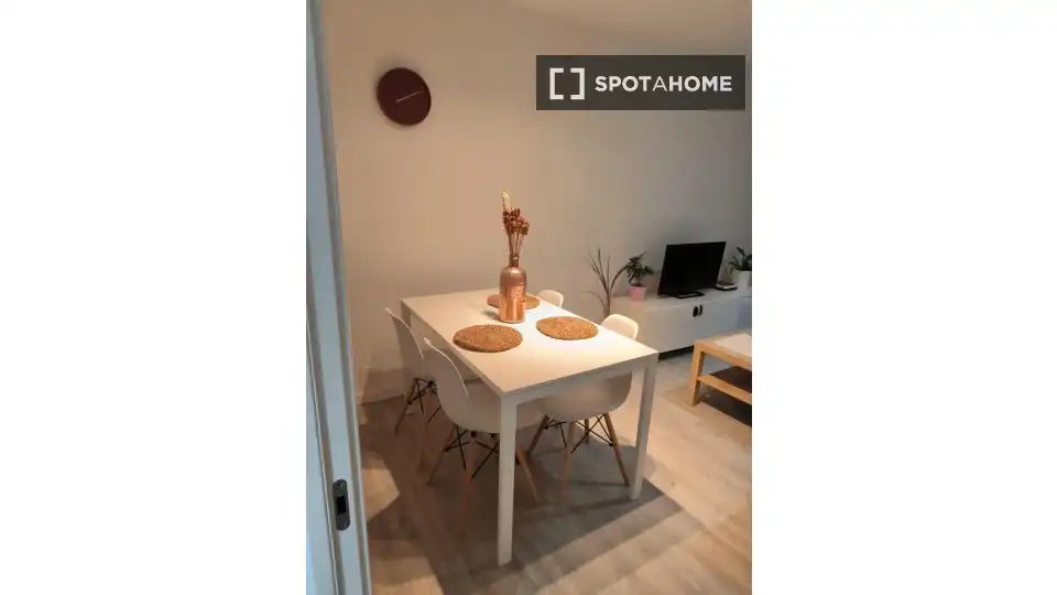 Habitación en Sant Adrià de Besòs, Barcelona