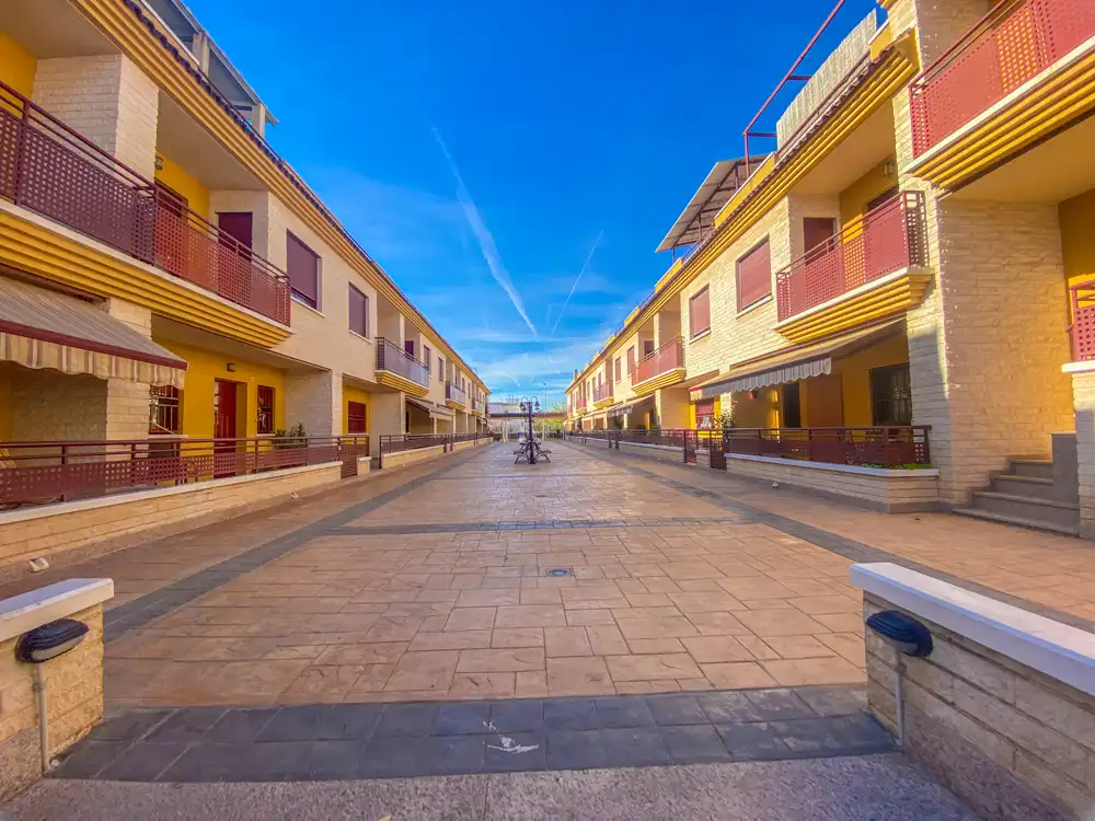 Vista exterior de Dúplex en venda en Orihuela amb Moblat