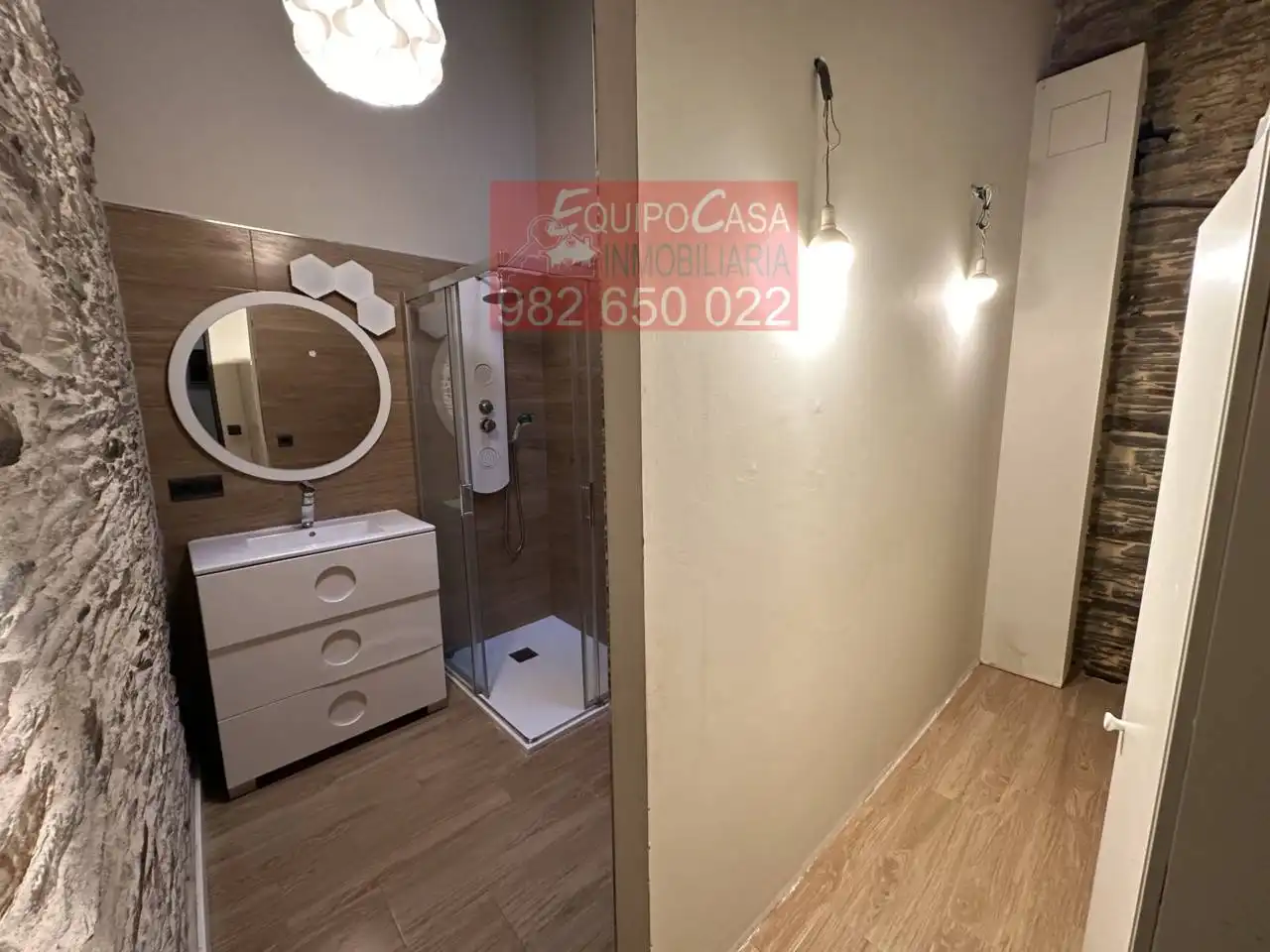 Bany de Casa o xalet en venda en Castro de Rei amb Calefacció, Jardí privat i Parquet