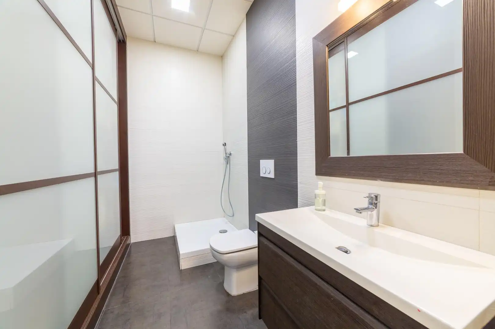 Badezimmer von Maisonette zum Verkauf in Almería mit Klimaanlage, Terrasse und Abstellraum