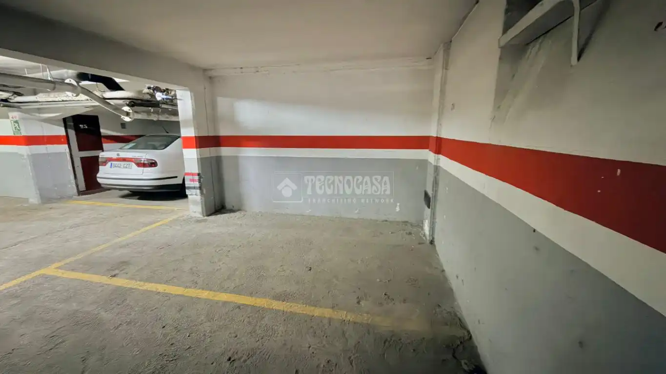 Aparcament en venda a Casco Histórico, imagen 5