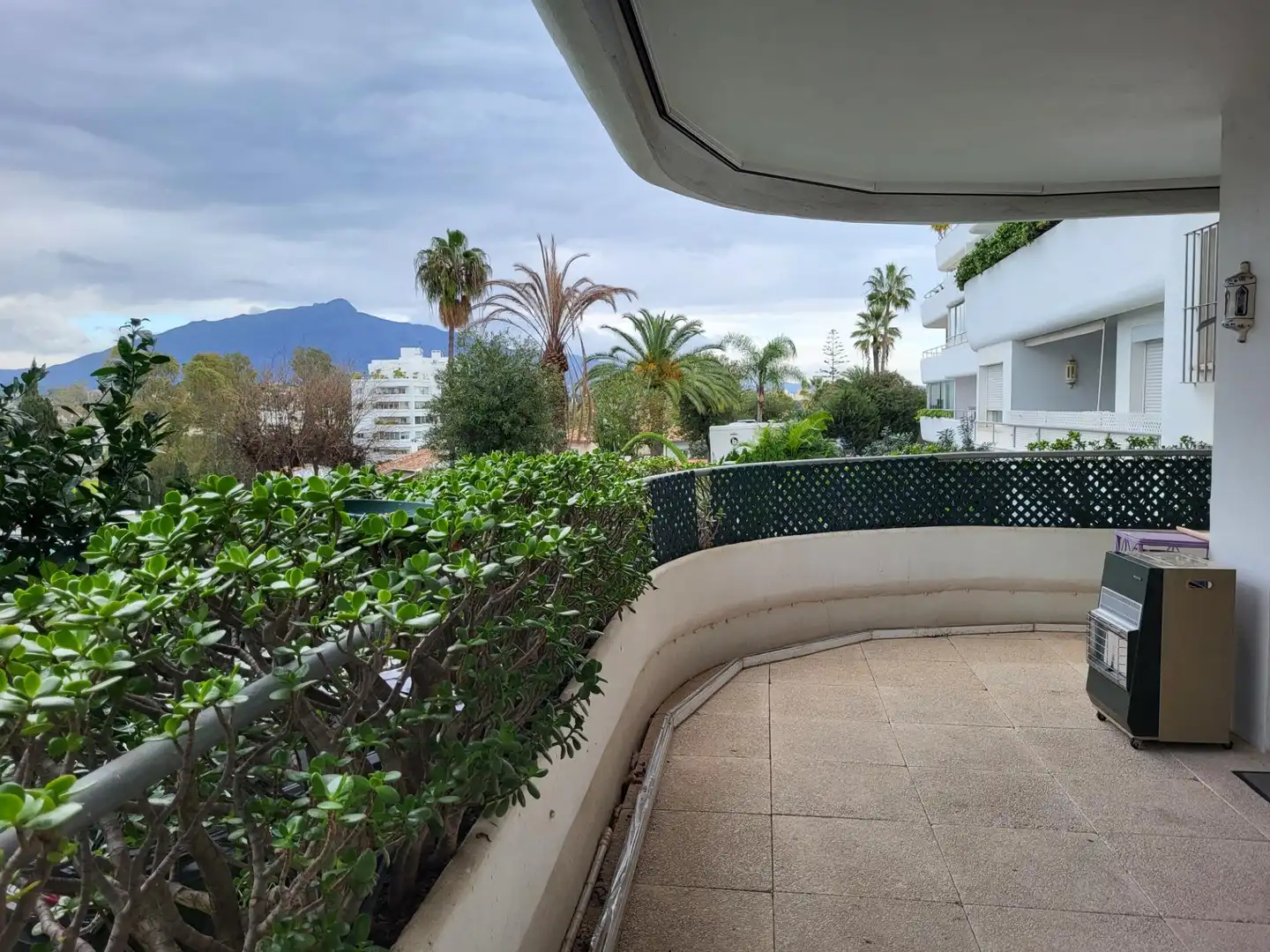 Terrassa de Apartament en venda en Marbella amb Jardí privat, Terrassa i Traster