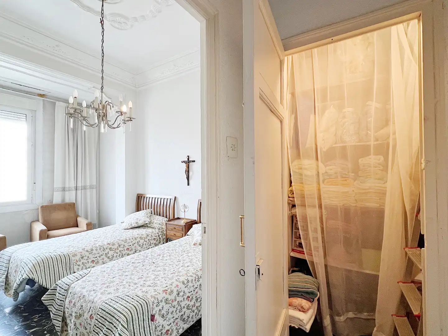 Habitación de Piso en venta en Valencia con Amueblado