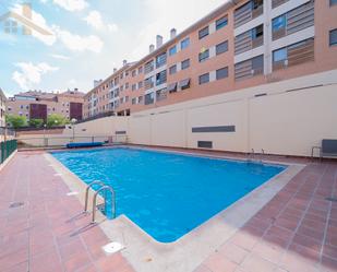 Swimming pool of Flat for sale in Navalcarnero