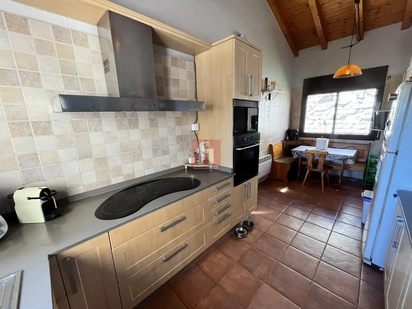 Küche von Haus oder Chalet zum Verkauf in Olivella mit Terrasse, Abstellraum und Schwimmbad