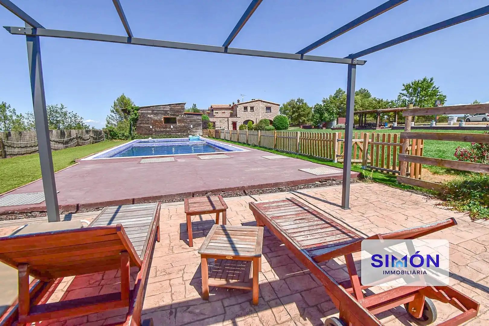 Piscina de Finca rústica en venda en Sant Pere Sallavinera amb Aire condicionat, Calefacció i Terrassa