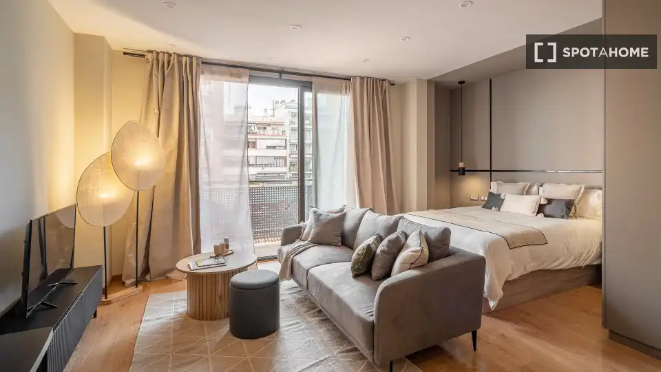 Piso con terraza en alquiler en Eixample, imagen 12