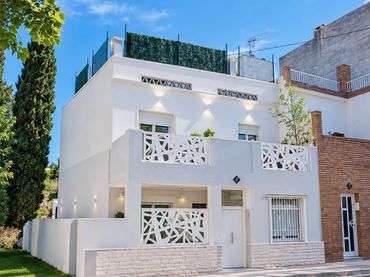 Casa aparellada en venda a Ponent