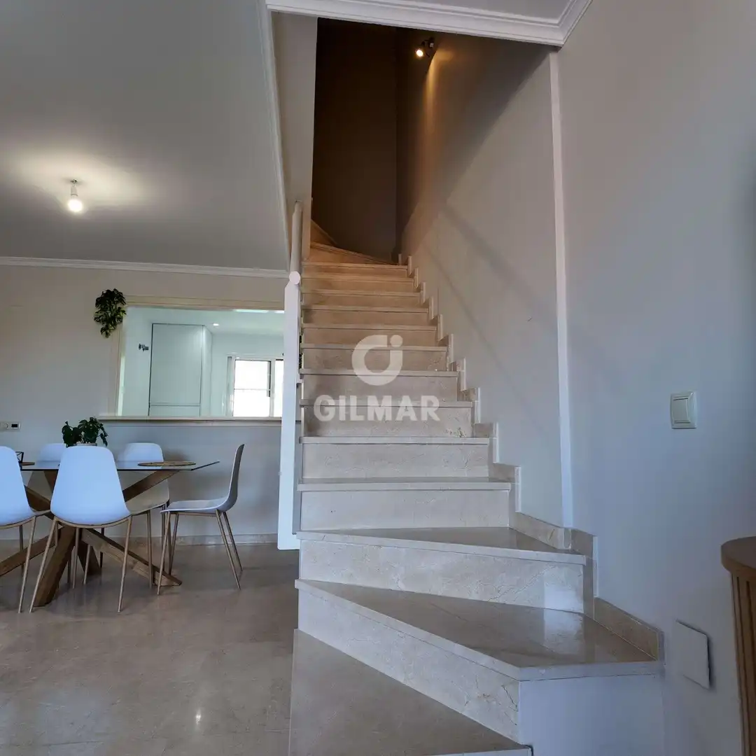 Dúplex en venta en Sotogrande con Calefacción, Trastero y Piscina