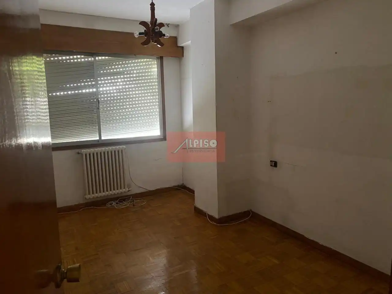 Dormitori de Pis en venda en Ribadavia amb Calefacció, Parquet i Traster
