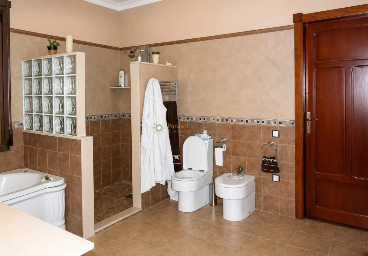 Bany de Casa o xalet en venda en Bufali amb Calefacció, Jardí privat i Terrassa