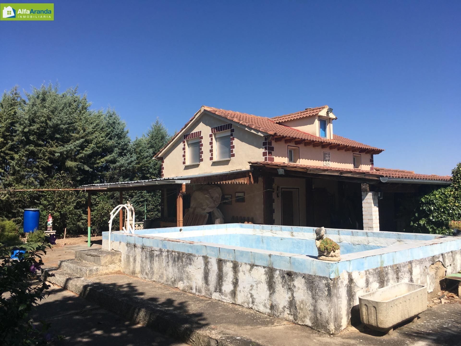 Exterior view of House or chalet for sale in Aranda de Duero  with Terrace and Swimming Pool