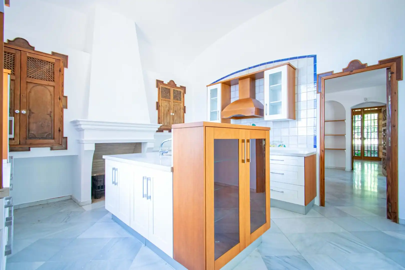Cocina de Casa o chalet en venta en Valencina de la Concepción con Aire acondicionado, Jardín privado y Terraza