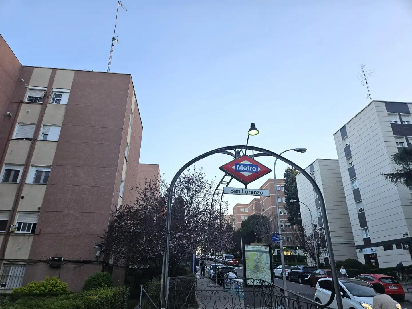 Exterior view of Flat for sale in Madrid  with Parquet flooring